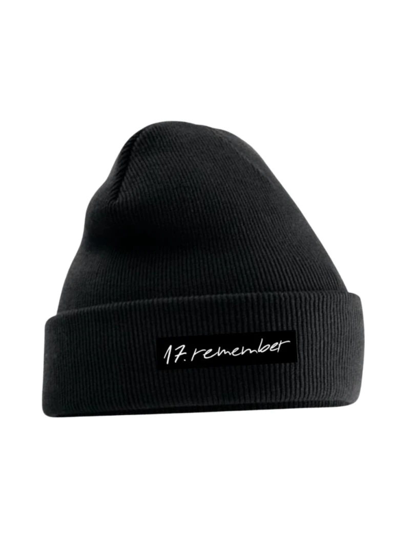 17. remember čiapka